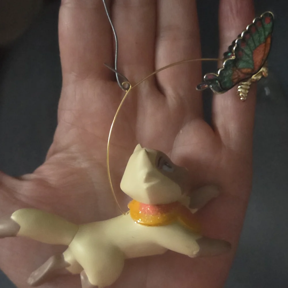 The Chinese Siamese Cat Ornament - Brown and Pink - Picture 7 of 7